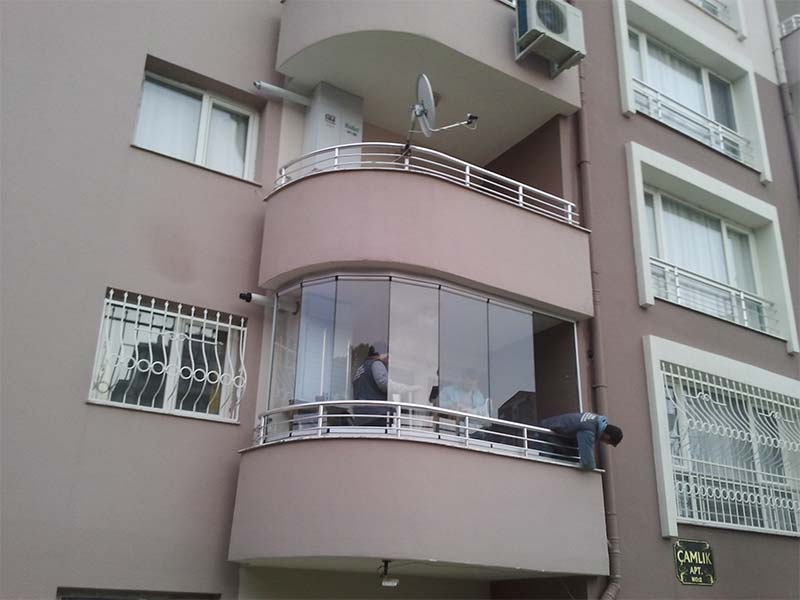Bella Katlanır Cam Balkon Sistemleri