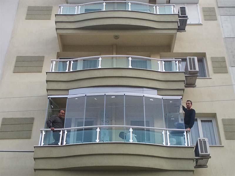 Dikili Cam Balkon