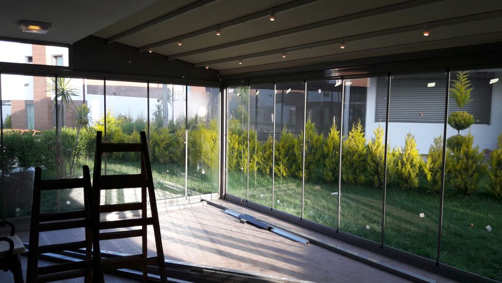 Karşıyaka cam balkon