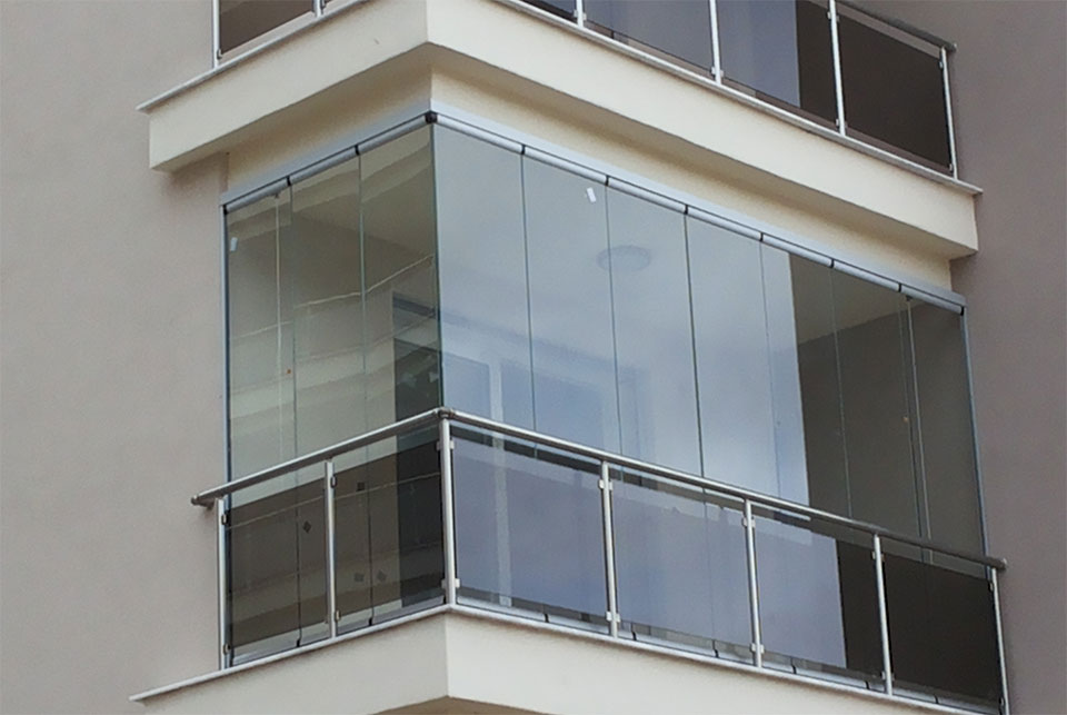Isıcamlı Katlanır Cambalkon Sistemleri